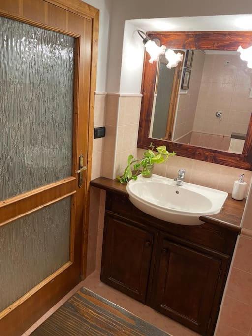 Casa Vacanze Fonte Del Menotre Foligno Buitenkant foto
